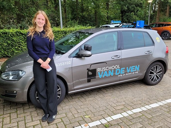 Imme Leenders geslaagd