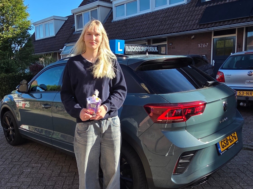 Chloé Peters geslaagd